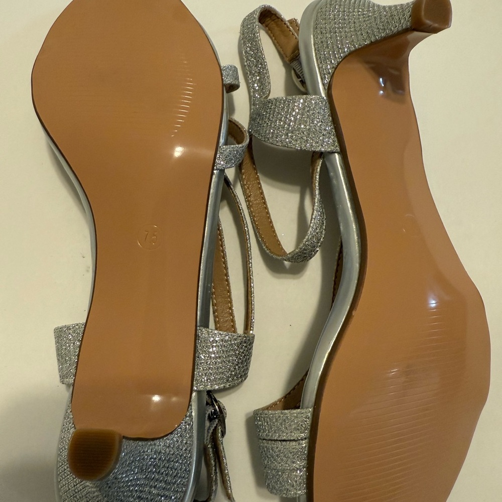 IDIFU Glittering Silver Women's Sandals
